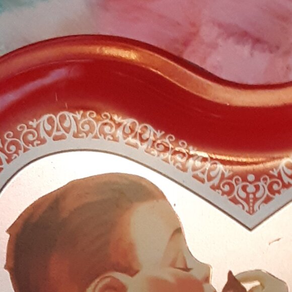 2001 Hershey's Kisses Heart Shape Cannister Tin 4" Preowned Valentines Day - Picture 2 of 15